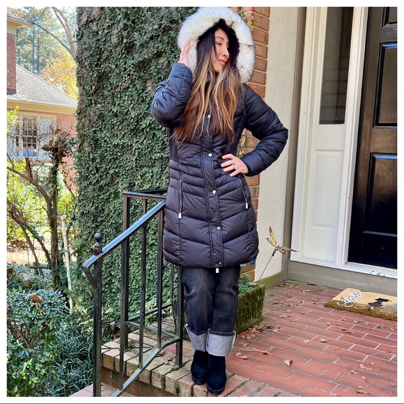 Most Fabulous warm Hooded Faux Fur Long Puffer Jacket - Picture 3 of 8